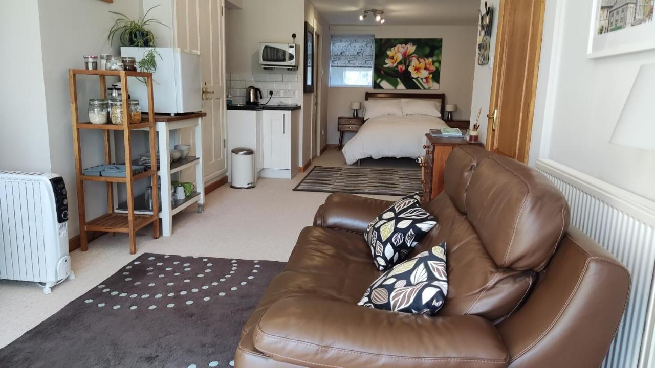 Wood Bank Studio Apartment 霍姆弗斯 外观 照片